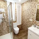 Prázdninový dům Centre Mediterranean House- 5 Bedroom, 4 Bathroom, Terrace Courtyard, Private Rooptop Pool Sitges