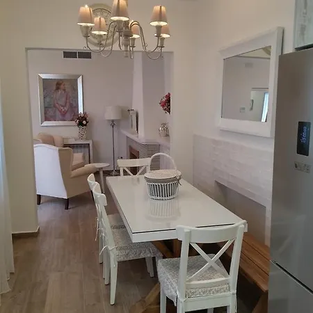 別荘 Centre Mediterranean House- 5 Bedroom, 4 Bathroom, Terrace Courtyard, Private Rooptop Pool